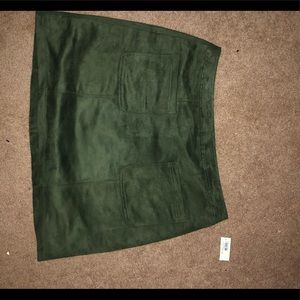 Brand new never worn Old navy faux suede mini